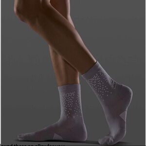 Lululemon Speed Quarter Sock *Reflective in Stargaze / White